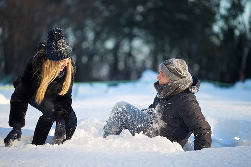 雪遊び